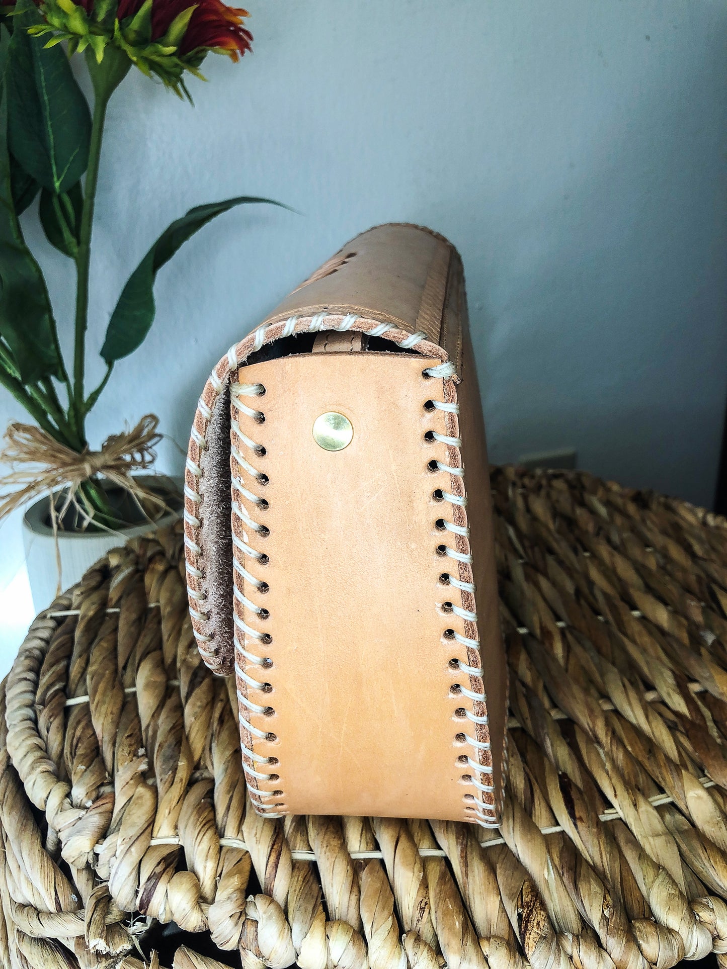 Bolso bandolera/de hombro de cuero genuino color canela natural hecho a mano